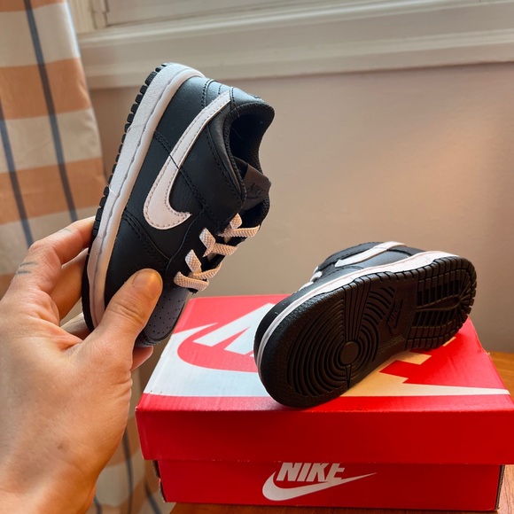 Size 7c kids Nike dunks brand new! - Picture 5 of 7